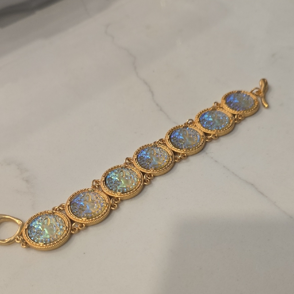 Elegant Gold and Blue Opalescent Cameo Face Bracelet